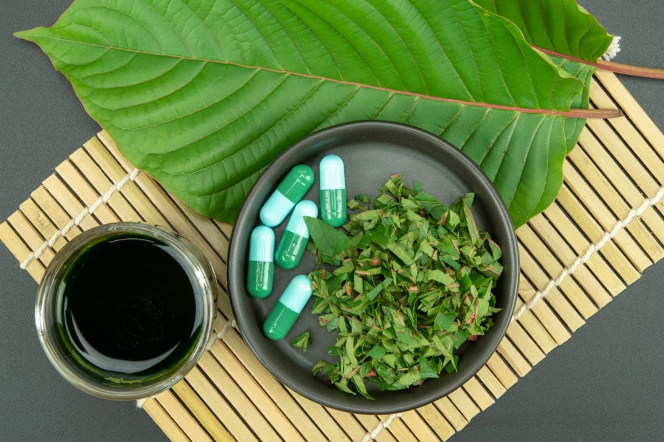 Kratom and the Modern World A Deep Dive into Its Uses and Challenges